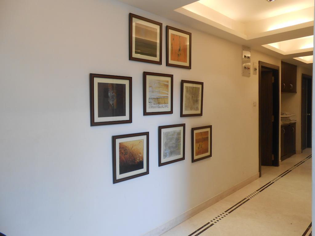 Hotel Victerrace Regency Колката Екстериор снимка